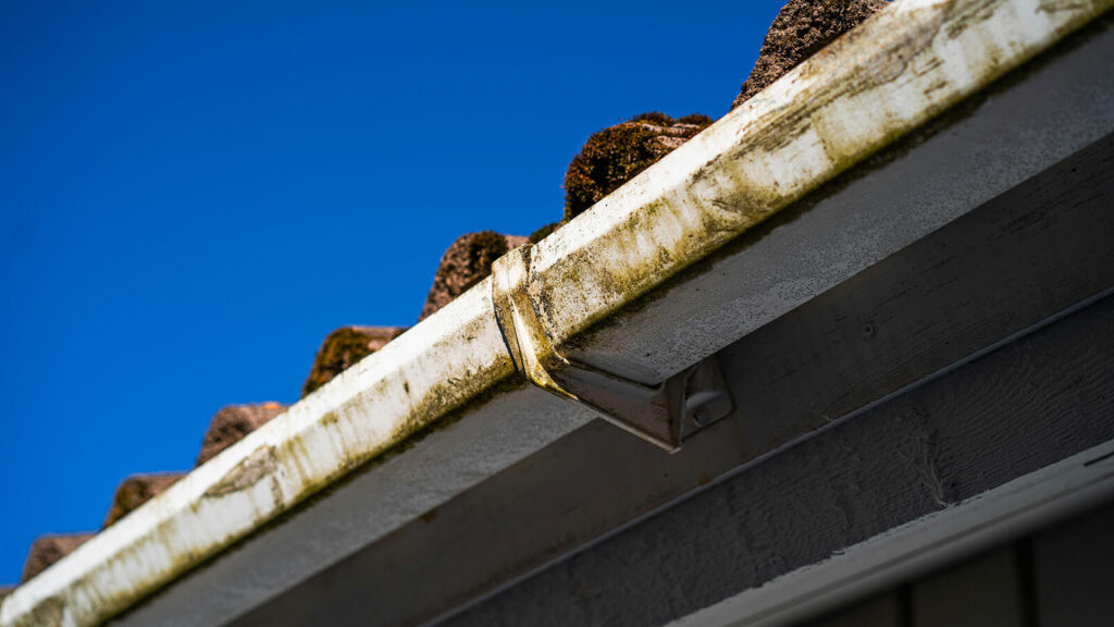 Do Hudson Valley Homeowners Need Gutter Repair or Replacement After Winter?